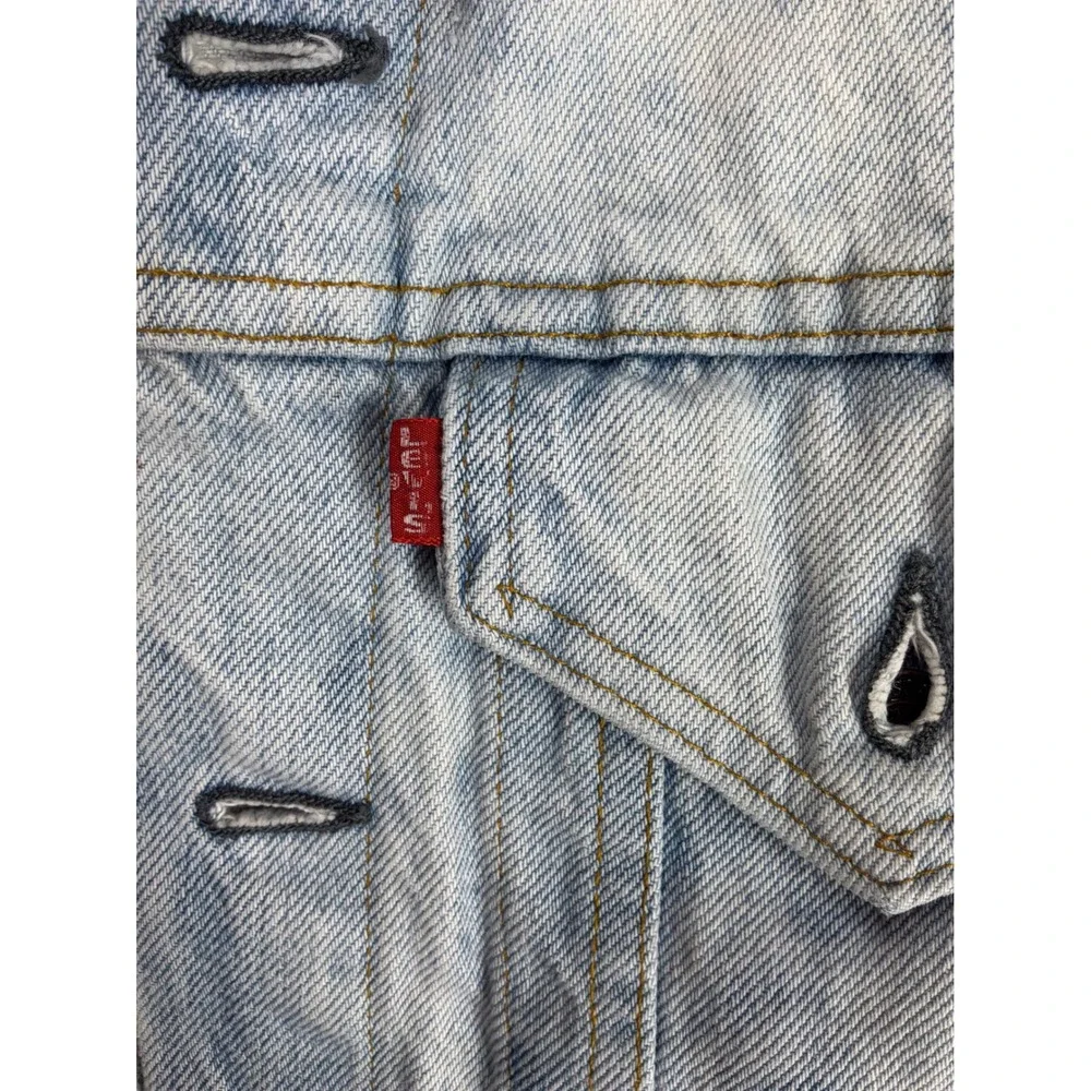 Vintage Mens Levis Denim Trucker Jacket S Light Blue 70506-0214 Made in USA
